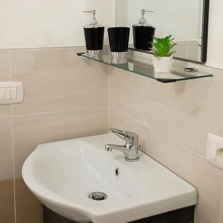 Dimora Rossa 3* ソットマリーナ