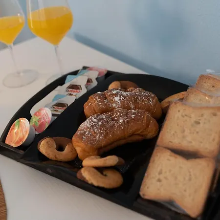 Dimora Rossa Bed & Breakfast *