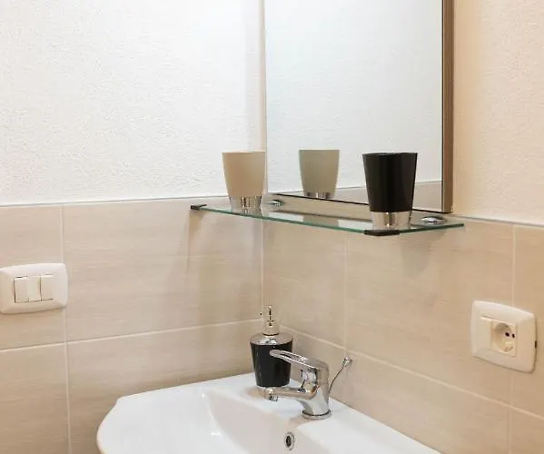 Dimora Rossa فندق مبيت وإفطار 3*