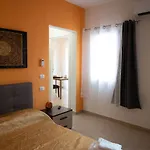 Dimora Rossa Bed & Breakfast 3*
