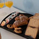 Dimora Rossa Bed & Breakfast 3*