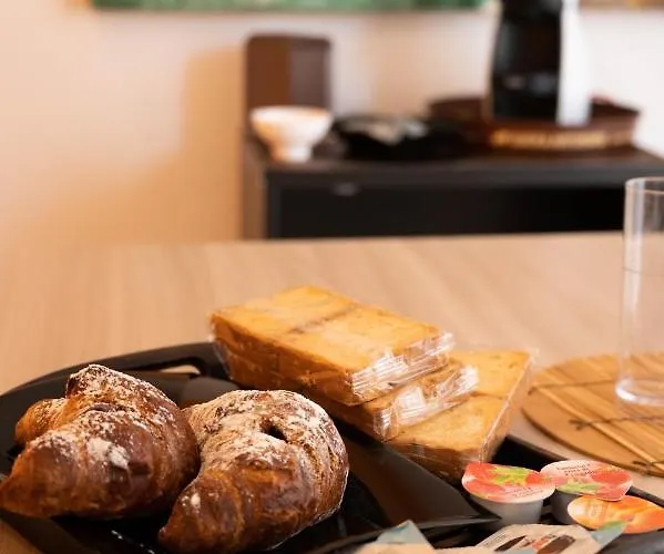 Dimora Rossa فندق مبيت وإفطار 3*