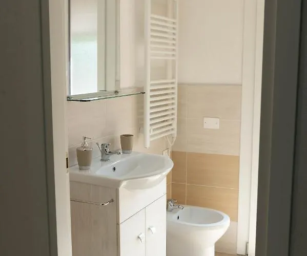 Dimora Rossa فندق مبيت وإفطار 3*